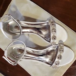 Women's white shoes